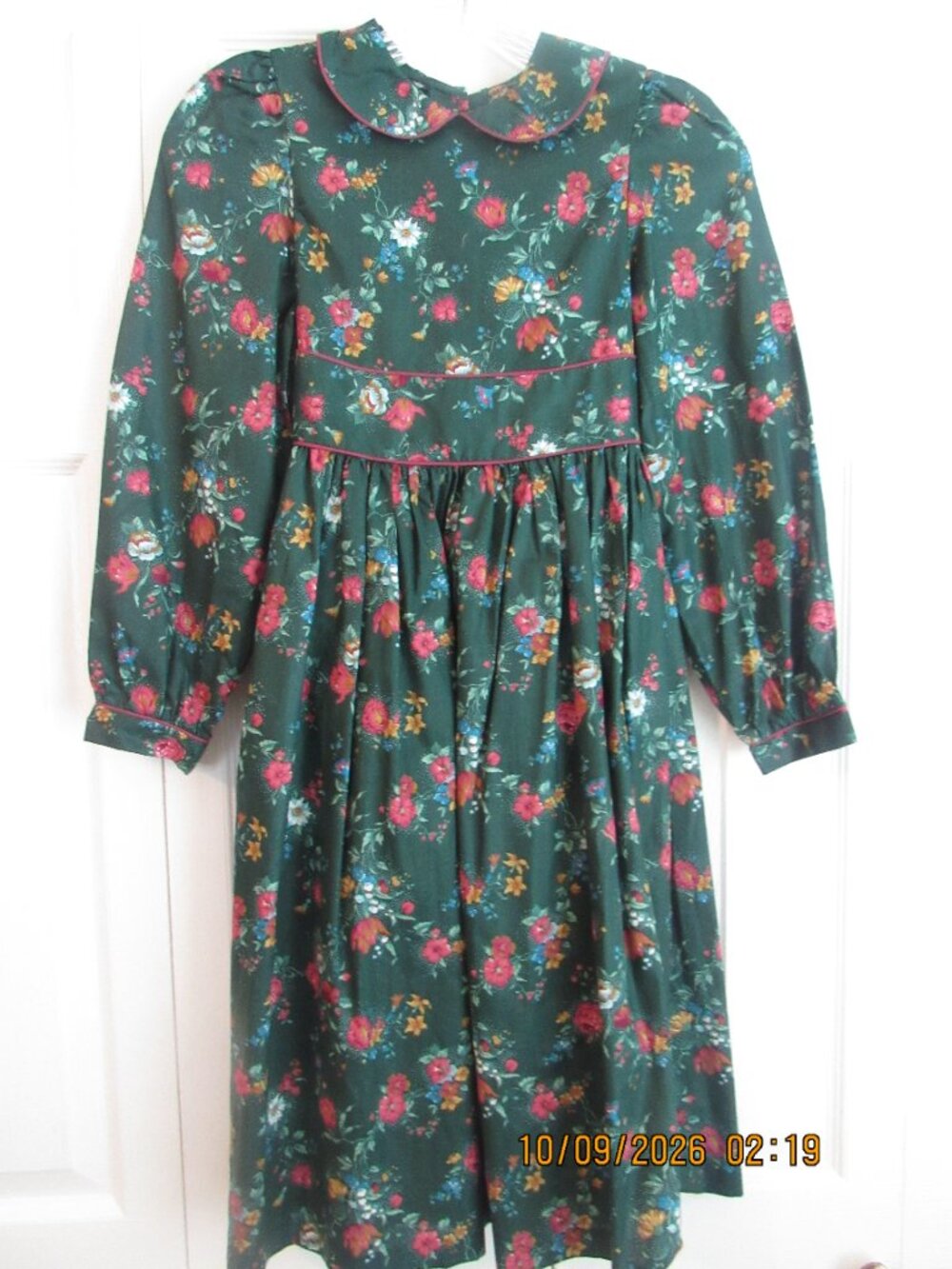 VINTAGE GIRL'S MY TWINN GREEN AND RED FLORAL DRESS SZ 8